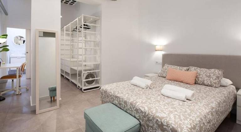 Loft next to calle Betis, best area of Seville-Sevillarooms — photo 3