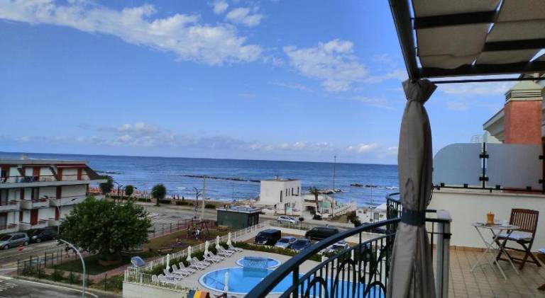 Rental apartment with 2 rooms for 5 persons in San Benedetto del Tronto