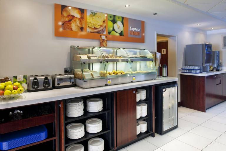 Holiday Inn Express Leeds-East By IHG — photo 3
