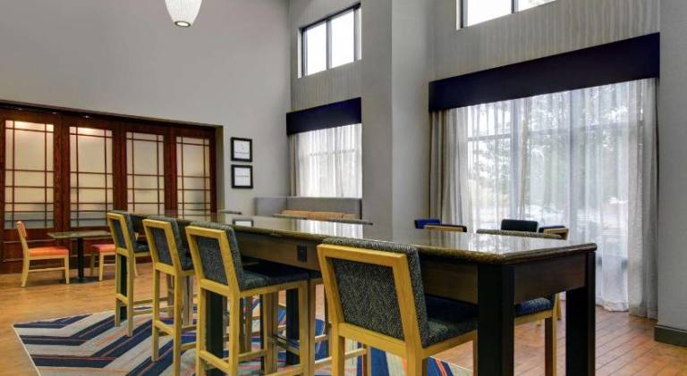Hampton Inn & Suites Syracuse Dewitt — photo 4