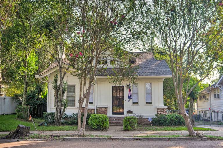 Pet-Friendly Natchez Home: Walk to Downtown! — photo 2