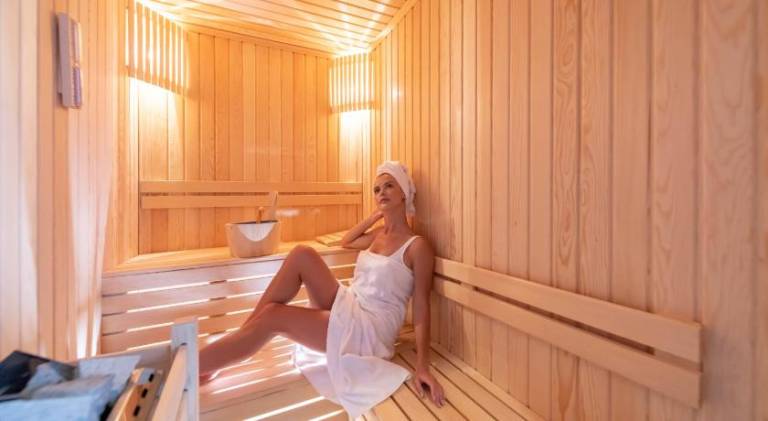 Villa with sauna, garden & hot tub | Suitable for remote work — photo 5