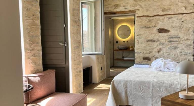 Pleasant vacation home with terrace | Good for workation | Dogs allowed in Syros