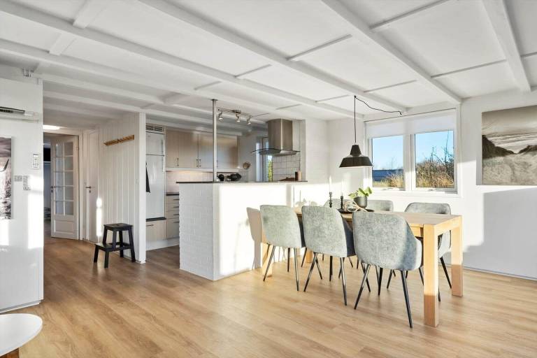 Fully equipped vacation home with barbecue, patio & sauna | Pet-friendly — photo 3