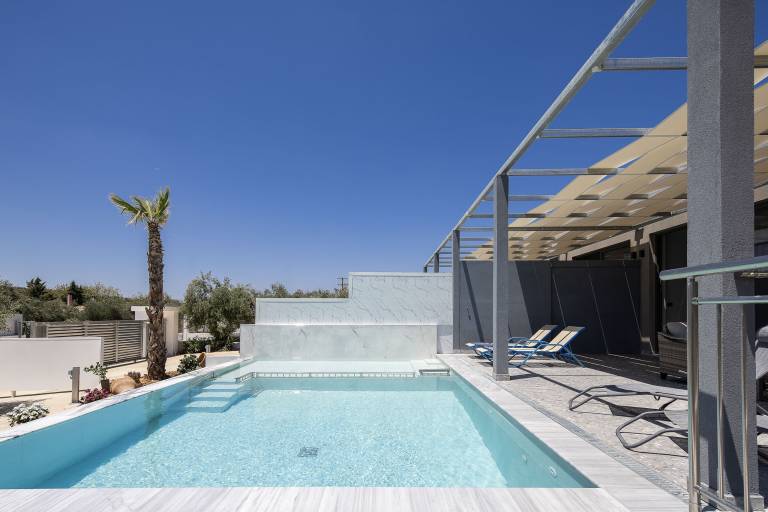 Villa with private pool, yard & BBQ — photo 5