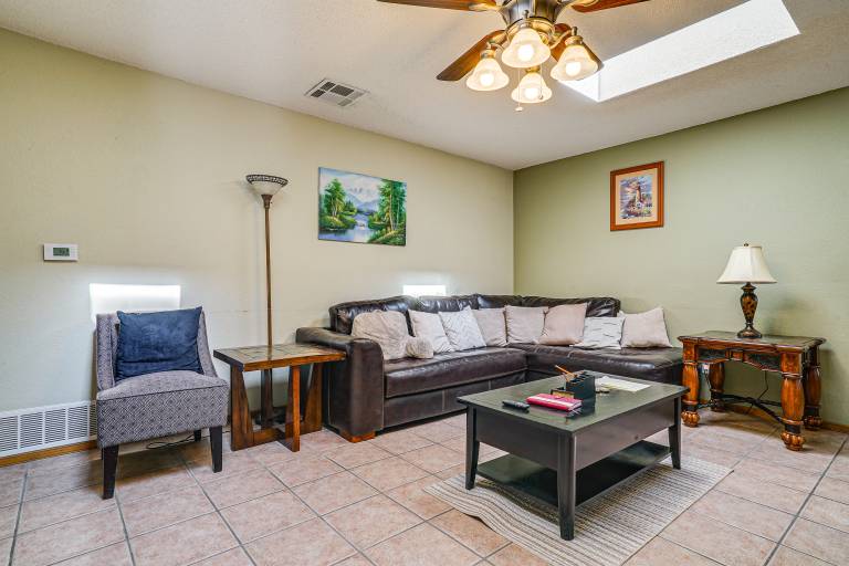 Pet-Friendly El Paso Home  9 Mi to Fort Bliss! — photo 4