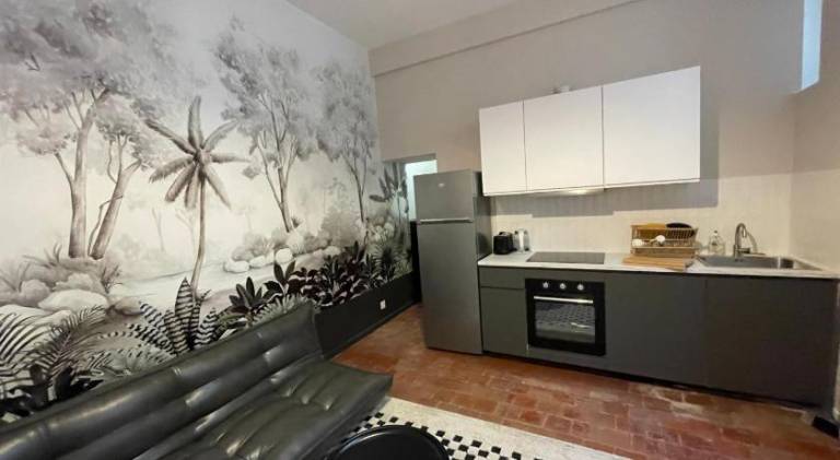 Apartment with patio | Perfect for remote work — photo 3