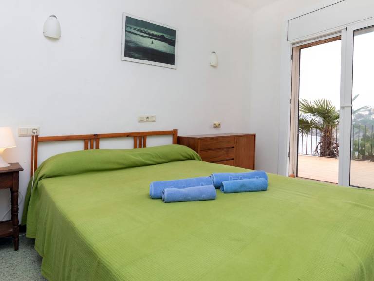 Apartment with patio | Sea view — photo 4