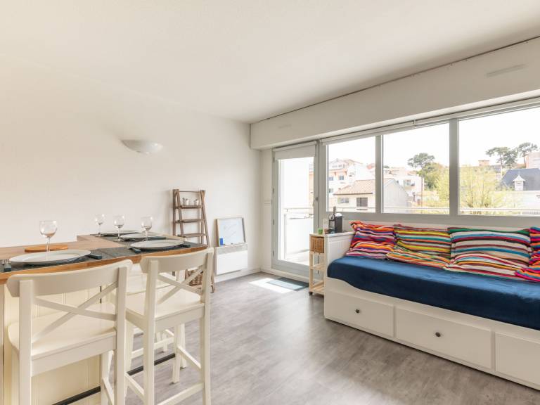 Apartment with yard & terrace | Perfect for remote work — photo 2