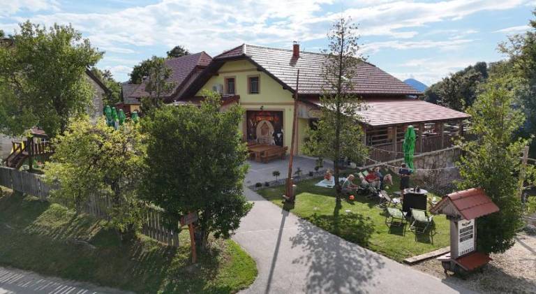 Farm Stay Solinc in Lasko