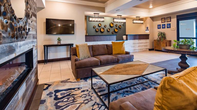 Best Western Plus Overland Inn — photo 2