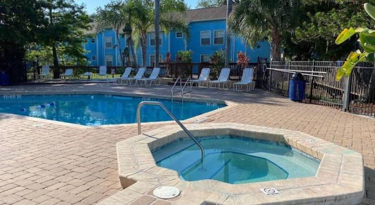 Spacious rental apartment with pool | Dogs allowed — photo 5