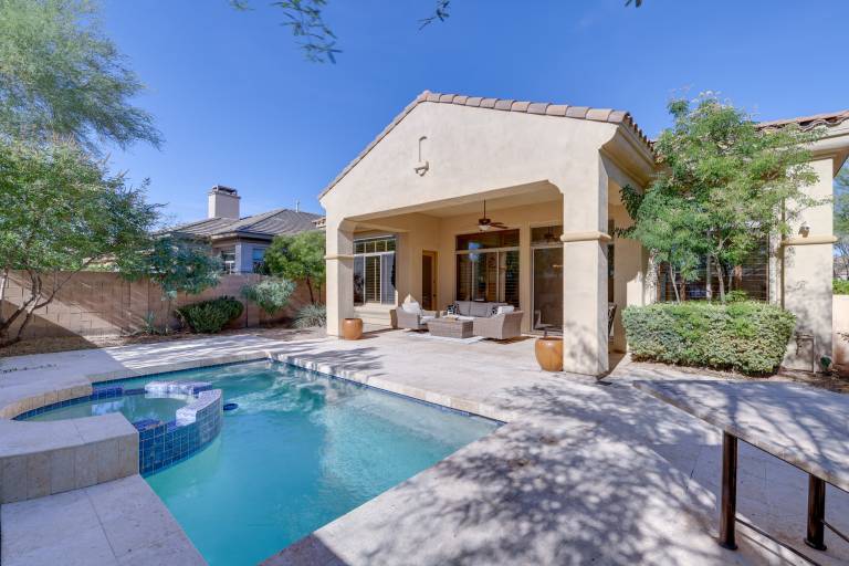 Spacious North Phoenix Oasis w Pool & Patio