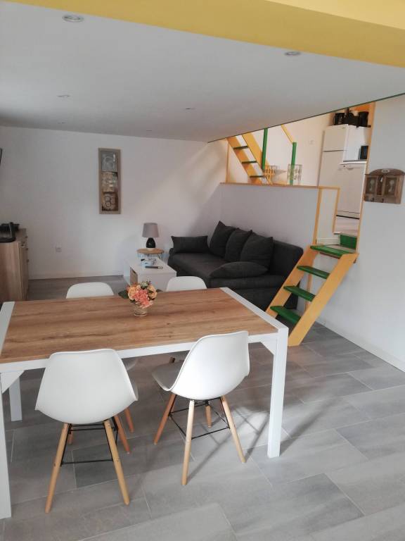 Child-friendly vacation home with patio & garden | Garden view | Pets are welcome in Laon
