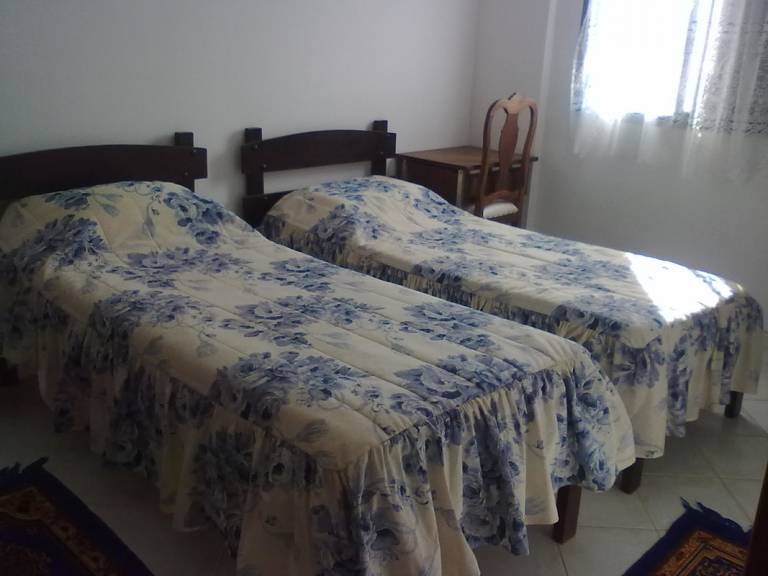 Quarto particular Bairro dos Macacos