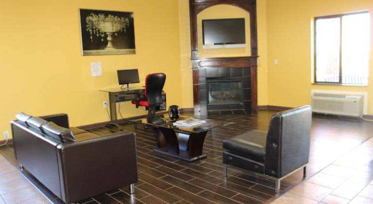 Home Gate Inn & Suites — photo 5