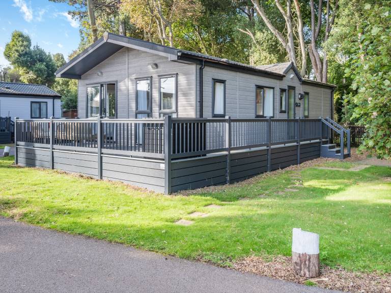 Cottage  Corton