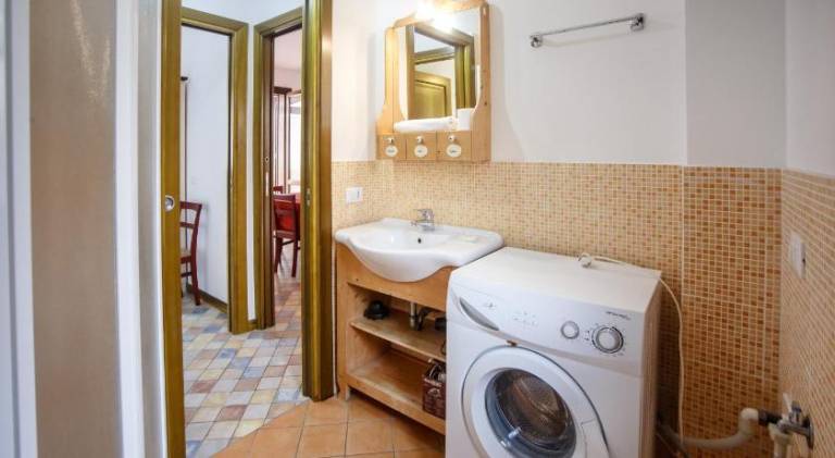 Holiday apartment with 2 rooms for 6 persons — photo 2