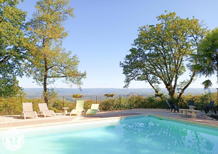 Ample gite with grill, private pool & terrace | Pets allowed — photo 3