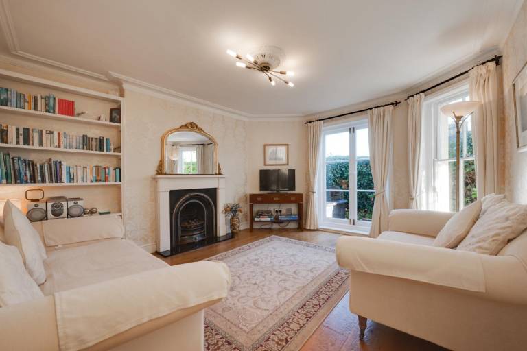 Fully equipped cottage with terrace & yard | Pet-friendly — photo 2