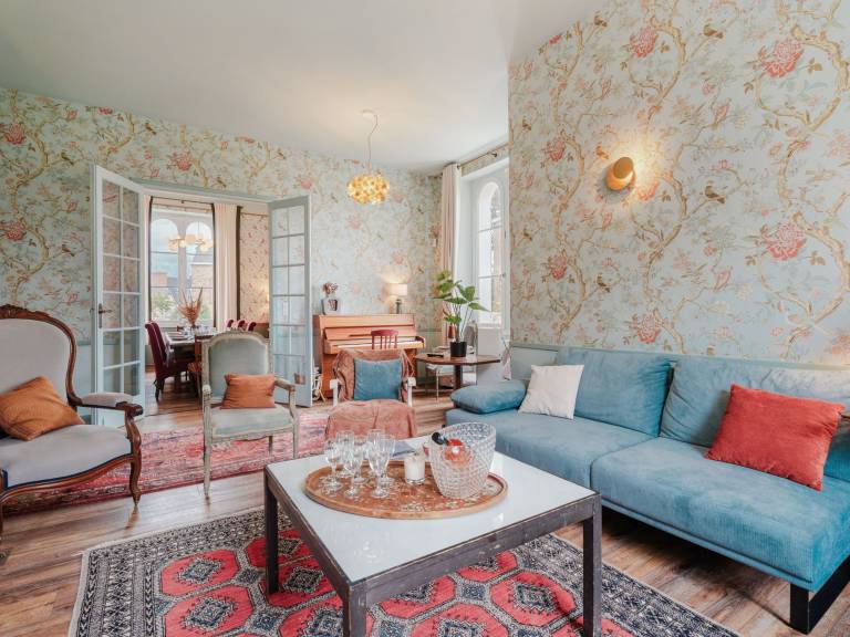 Villa with terrace — photo 2
