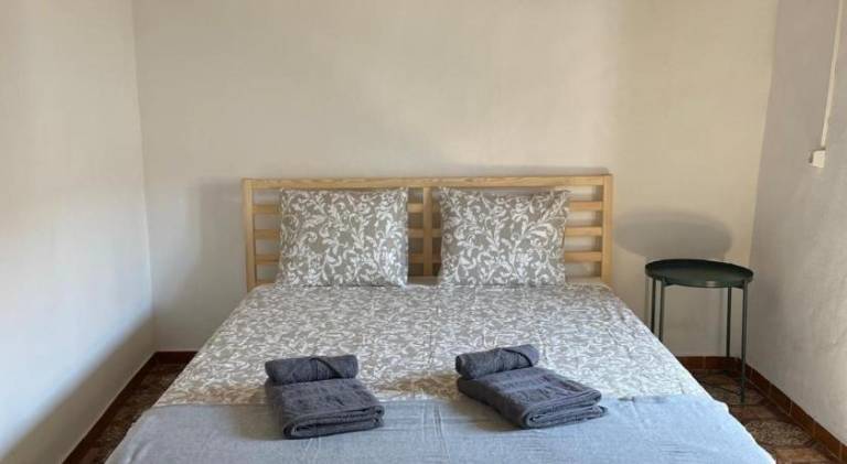 Pleasant vacation home with terrace, private pool & barbecue | Pets allowed — photo 2