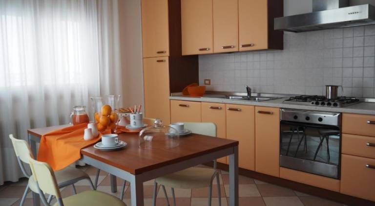 Apartment with terrace — photo 3