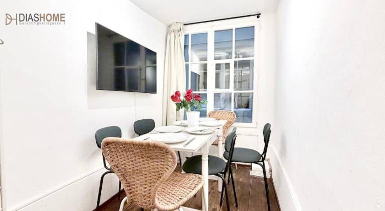 Traditional old town apartment in perfect location — photo 3