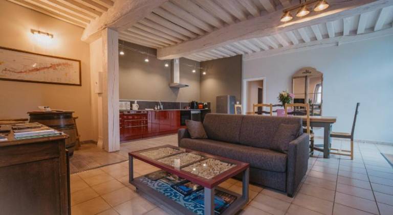 Vacation home with patio & barbeque — photo 4