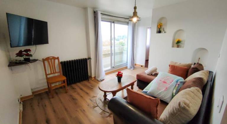 Holiday apartment with 1 room for 3 persons in Gennevilliers