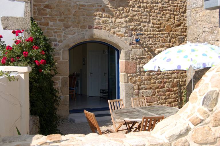 Holiday Home “Ty Mamm Gozh” 400 m from Beach, Sea View, Private Terrace, Wi-Fi — photo 2