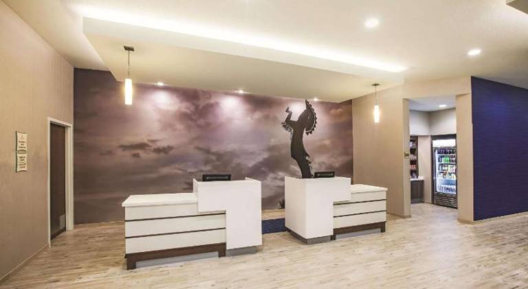 La Quinta Inn & Suites by Wyndham Wichita Northeast — photo 5