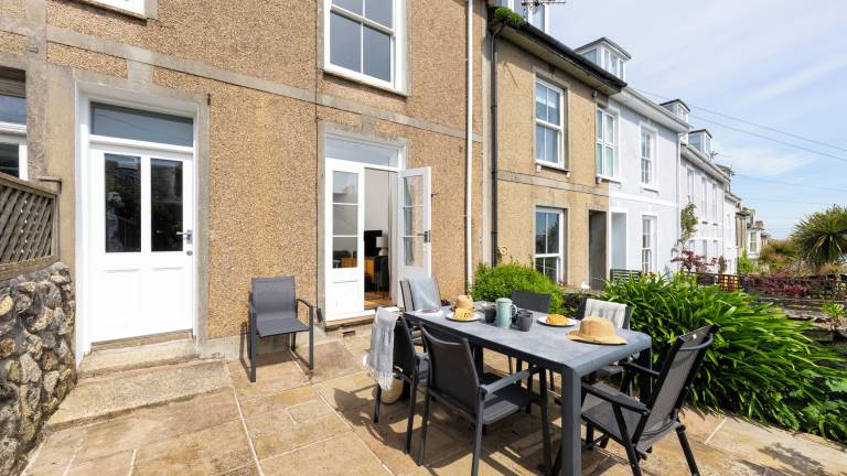 House Saint Ives