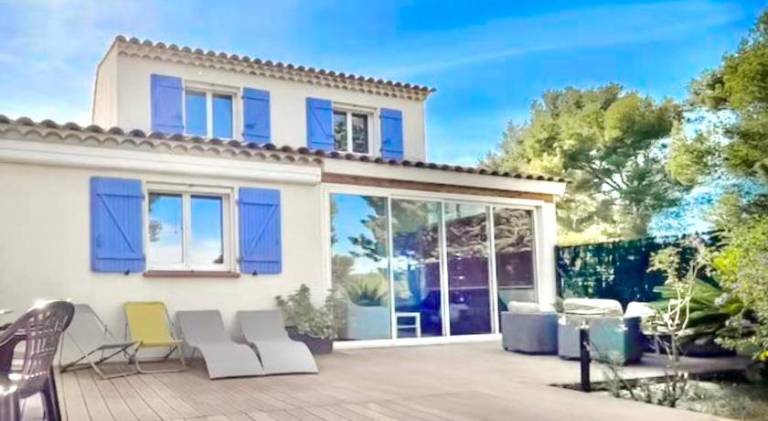 Fully equipped lovely house with patio, BBQ & yard | Pets are welcome in La Ciotat