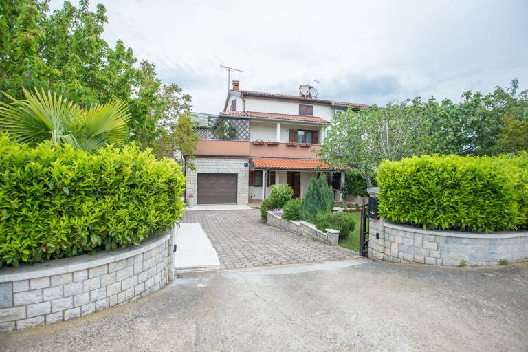 Apartman Radoši kod Žbandaja