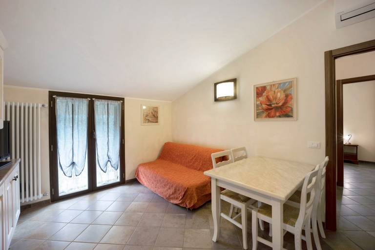 Holiday apartment with garden & terrace | Garden view — photo 4