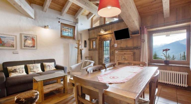 Vacation home with yard & barbeque — photo 4