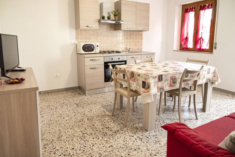 Children-friendly lovely apartment with yard | Garden view | Pets allowed — photo 3