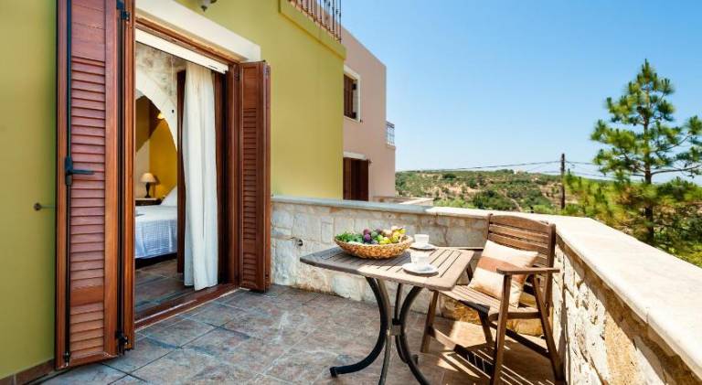 Villa with pool — photo 3