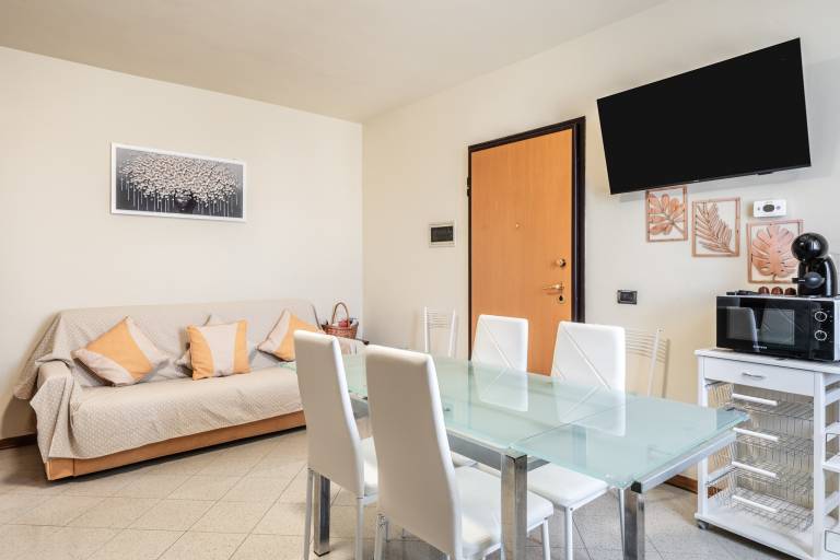 Holiday Home 'La Casa Di Leo' with Balcony, Wi-Fi and Air Conditioning — photo 2