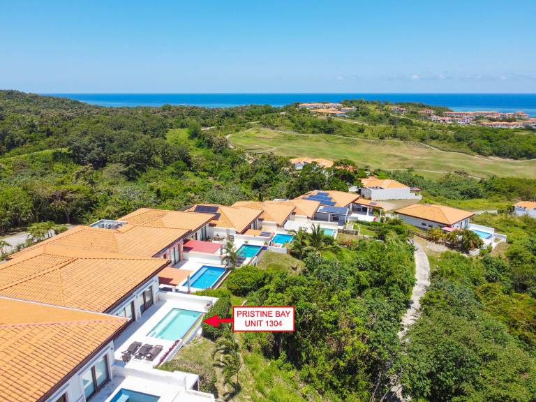 Pristine Bay Villa 1304 with large pool 3 bedroom