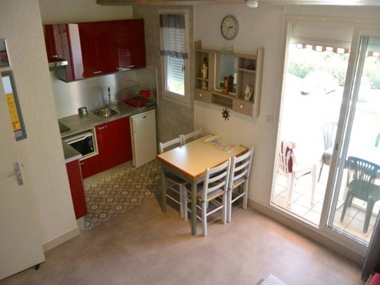 Rental apartment with 2 rooms for 5 persons — photo 4