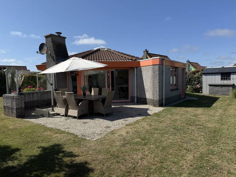 Familienorientierter schöner Bungalow mit Terrasse und Garten | Haustiere sind willkommen