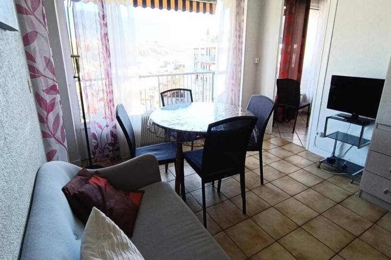 Fully equipped rental apartment with pool | Dogs allowed — photo 4