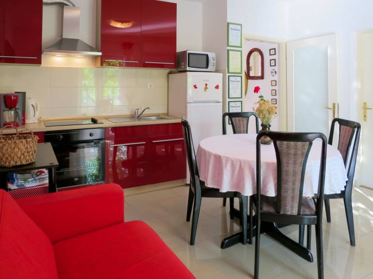Beautiful holiday apartment with private pool, grill & terrace | Pets are welcome — photo 2