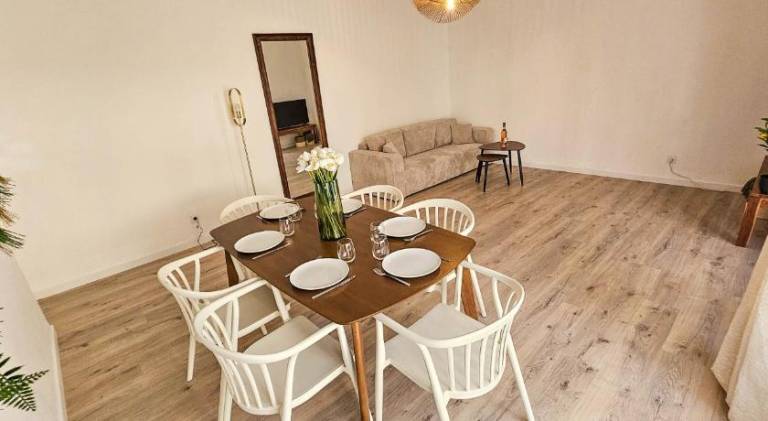 Vacation home with barbeque, garden & patio — photo 5