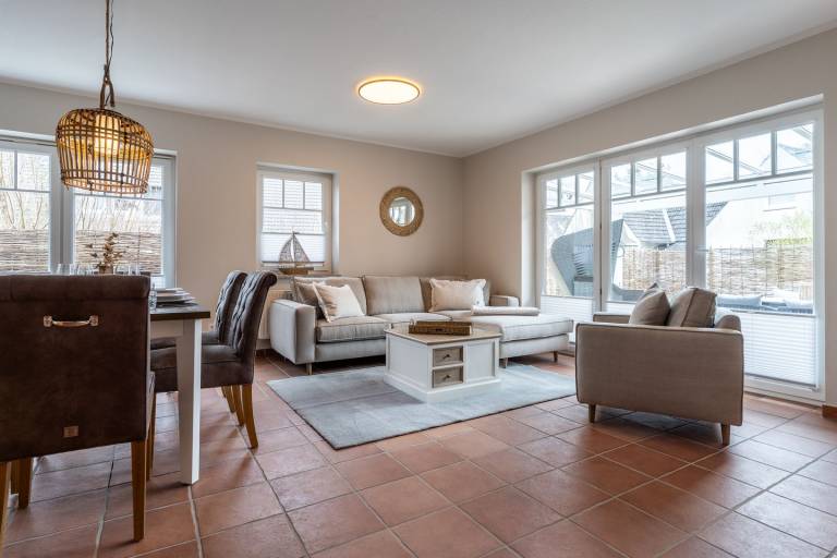 Ferienhaus Diekhus 3 mit Balkon, Terrasse und Garten direkt am Deich. in St. Peter-Ording