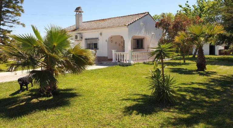 Casa Francesca, 90 m2, jardin de 1500m2 in Chiclana de la Frontera