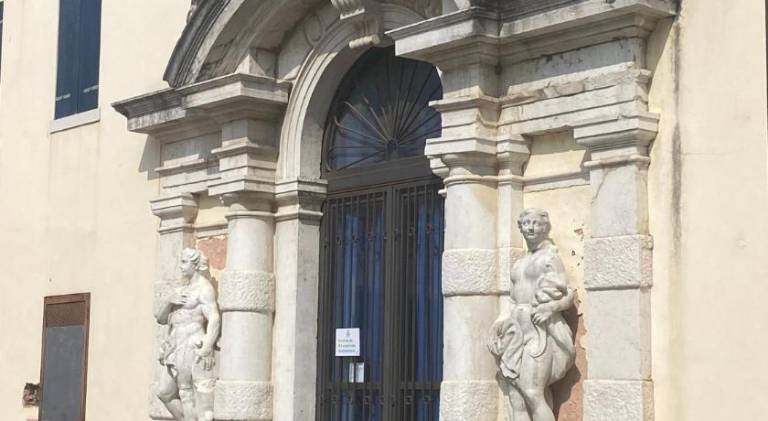 Holiday apartment with patio in Chioggia