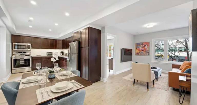 Casa Hotel Contemporary 2BR Suite w Patio & BBQ